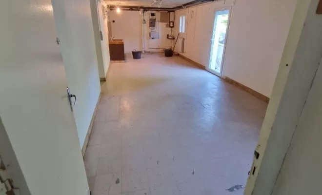 Création d'un studio avec carrelage imitation bois à Charantonnay, proximité de Vienne, Barbosa David Carrelages