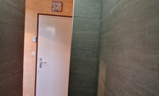 Rénovation d'une salle de bains à Saint Just Chaleyssin, proximité de Vienne, Barbosa David Carrelages