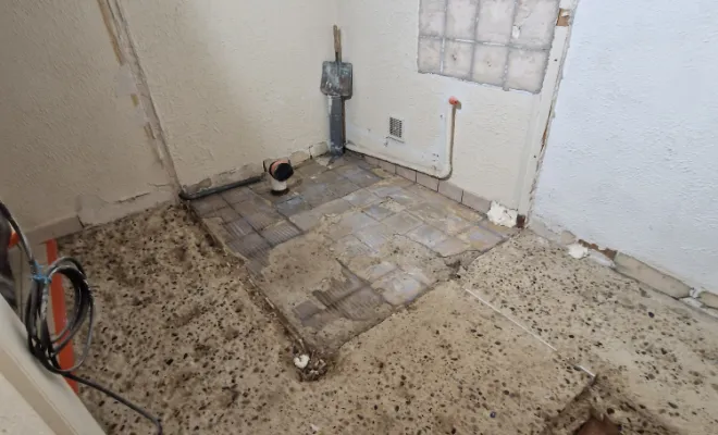 Rénovation WC PMR à Saint Jean de Bournay, proximité de Vienne, Barbosa David Carrelages