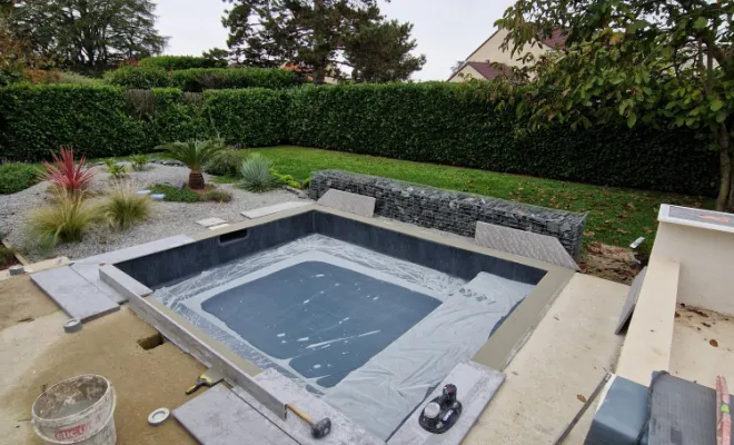 Margelles de piscine, proximité de Vienne, Barbosa David Carrelages