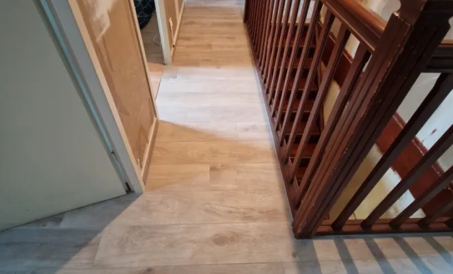 Pose carrelage imitation bois dans une villa à Toussieu, proximité de Vienne, Barbosa David Carrelages