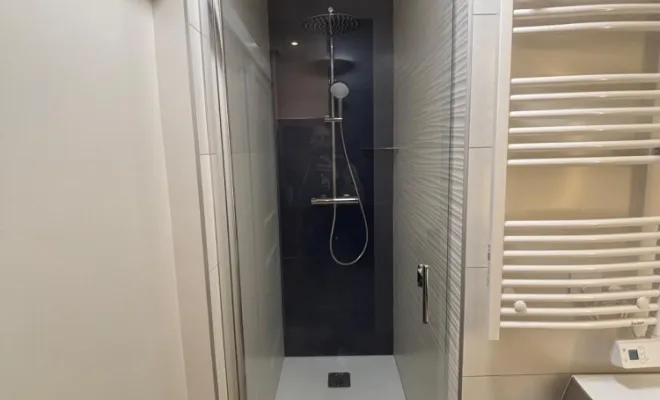 Rénovation complète d'une salle de bains dans appartement à Corbas, proximité de Vienne, Barbosa David Carrelages
